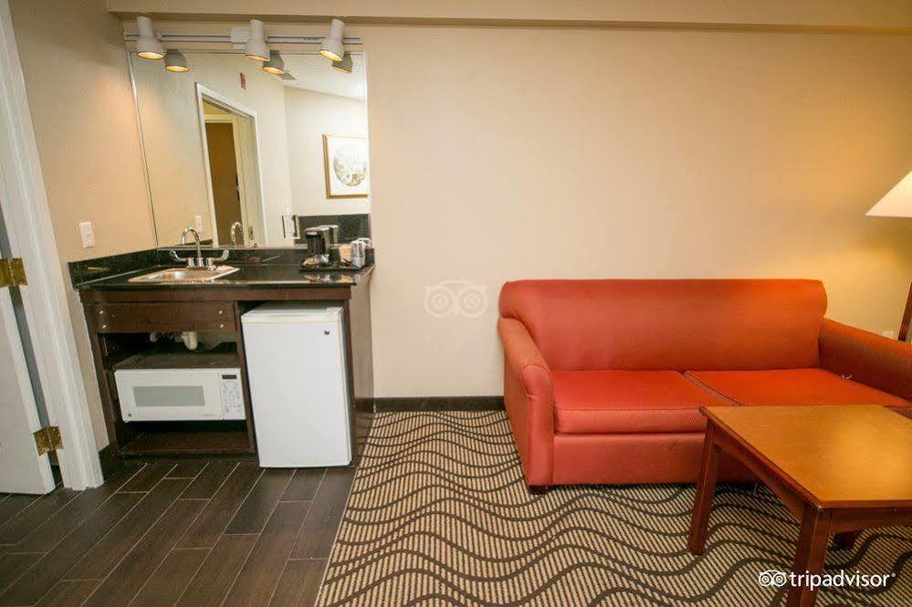 La Quinta Inn By Wyndham Sandusky Near Cedar Point Luaran gambar